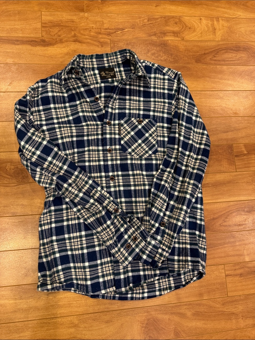 Casual Blue & White Plaid Long-Sleeve Button-Down Shirt